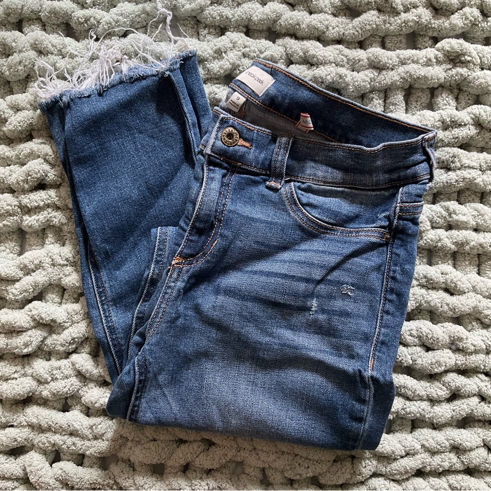 Sneak peek Jeans